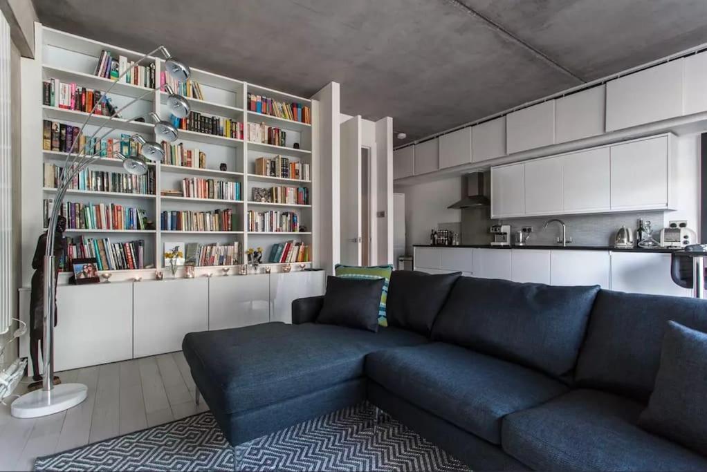 Canal-Side Apartment In Shoreditch Лондон Экстерьер фото